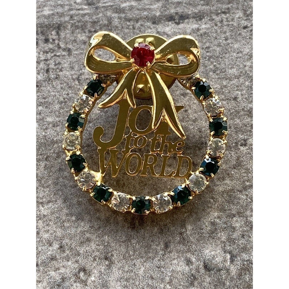 Vintage Pin Brooch Joy To the World Christmas Wreath Lapel Pin Rhinestones